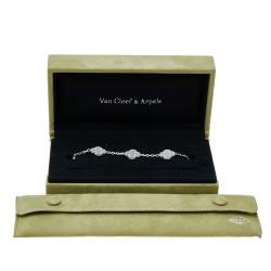 مملوكة مسبقًا قلادة فان كليف آند اربلز فينتدج الهامبرا 5 حليات صدف وذهب أبيض عيار 18