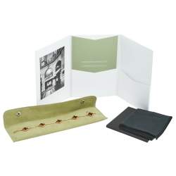 Pre Owned Van Cleef & Arpels Vintage Alhambra Carnelian 18K Yellow Gold 5-Motif Station Bracelet