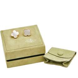 Pre Owned أقراط فان كليف & آربلز ماجيك ألامبرا صدف وذهب أصفر عيار 18 مرصع