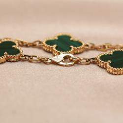 Pre Owned Van Cleef & Arpels Vintage Alhambra 18K Yellow Gold Malachite Bracelet 19