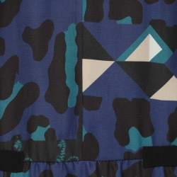 مملوكة مسبقًا فستان فيرساتشي جينز كريب مطبوع متعدد الألوان بأكمام طويلة ميني مقاس متوسط - ميديوم