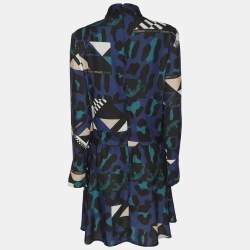 مملوكة مسبقًا فستان فيرساتشي جينز كريب مطبوع متعدد الألوان بأكمام طويلة ميني مقاس متوسط - ميديوم