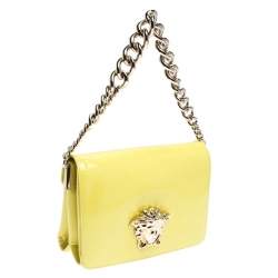 مملوكة مسبقًا Versace Neon Yellow Patent Leather Medusa Palazzo Shoulder Bag