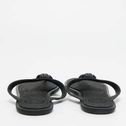 مملوكة مسبقًا صندل فيرساتشي مطاط أزرق ميدوسا لوح مسطح مقاس 38.5