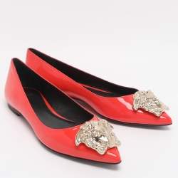 Pre Owned حذاء باليرينا فلات فيرساتشي ميدوسا جلد ببراءة اختراع أحمر مقاس 37