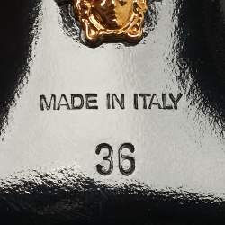 مملوكة مسبقًا صندل فيرساتشي ستان وردي بسلسلة ميدوسا ورباط عند الكاحل مقاس 37