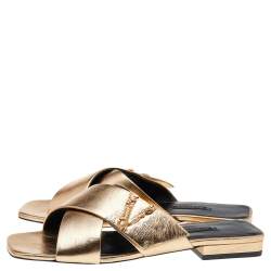 مملوكة مسبقًا Versace Gold Leather Crisscross Slide Sandals size 38