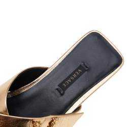 مملوكة مسبقًا Versace Gold Leather Crisscross Slide Sandals size 38