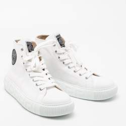 مملوكة مسبقًا Versace White Canvas Greca Medusa Logo Patch High Top Sneakers Size 39