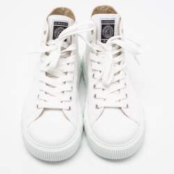 مملوكة مسبقًا Versace White Canvas Greca Medusa Logo Patch High Top Sneakers Size 39