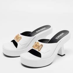 مملوكة مسبقًا Versace White Leather Medusa Sandals Size 39