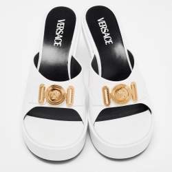 مملوكة مسبقًا Versace White Leather Medusa Sandals Size 39