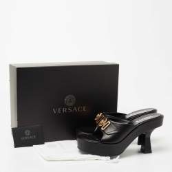 مملوكة مسبقًا Versace Black Leather Medusa Biggie Platform Slides Sandals Size 38