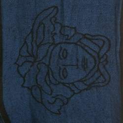 Pre Owned وشاح �فيرساتشي صوف جاكار بشعار أزرق/أسود