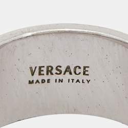 Pre Owned Versace Silver Tone Blue Enamel Medussa Head Band Ring EU 57