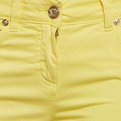 Pre Owned بنطلون جينز فيرساتشي قطني أصفر ملائم عادي مقاس صغير بخصر 28 بوصة