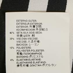 مملوكة مسبقًا فستان فرساتشي أسود محيك وحرير مخطط تفاصيل بلا أكمام ضيق قصير صغير