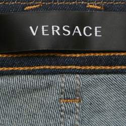 مملوكة مسبقًا بنطلون جينز سكيني دينم بأجزاء مغايرة أزرق فيرساتشي بمقاس صغير - خصر 26 بوصة