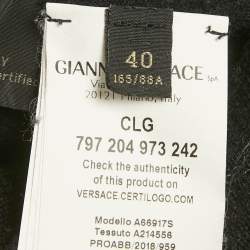 Pre Owned بلوفر فيرساتشي صوف أسود برقبة مستديرة مقاس صغير - سمول