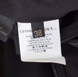 Pre Owned فستان كوكتيل فيرساتشي أسود جزء علوي مكشكش بأكمام طويلة مجسم S