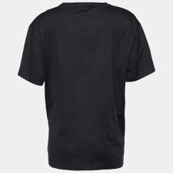 Pre Owned تي شيرت فيرساتشي تريبوت جيرسيه أسود مطبوع شعار الماركة ميتاليك مقاس متوسط (ميديوم)