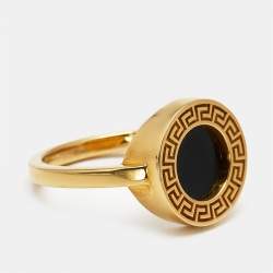 Pre Owned Versace Greca Onyx 18k Yellow Gold Ring Size 54