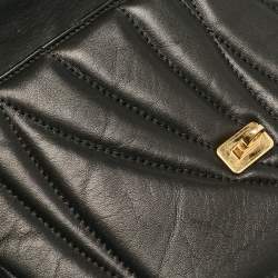 مملوكة مسبقًا حقيبة كتف فيرساتشي جلد مبطن أسود مزينة أيقونات