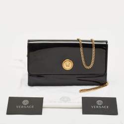 Pre Owned Versace Black Patent Leather La Medusa Chain Clutch