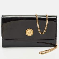 Pre Owned Versace Black Patent Leather La Medusa Chain Clutch