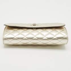 Pre Owned Versace Pale Gold Quilted Leather Medusa Chain Clutch