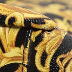 Pre Owned حقيبة يد فيرساتشي باروكو قماش مطلي أصفر/أسود