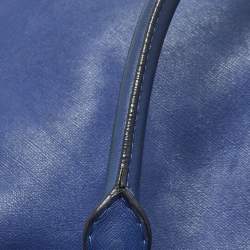 مملوكة مسبقًا حقيبة أسبوعية فيرساتشي جلد أزرق