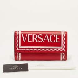 مملوكة مسبقًا Versace Red/White Leather Logo Flap Continental Wallet