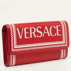 مملوكة مسبقًا Versace Red/White Leather Logo Flap Continental Wallet
