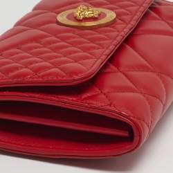 Pre Owned Versace Medusa La Medusa Red Quilted Leather Chain Clutch