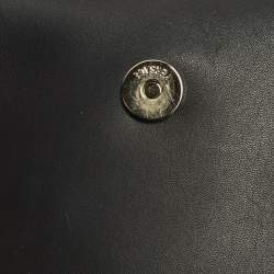 Pre Owned حقيبة كلتش قلاب فيرساتشي ميدوسا جلد أسود