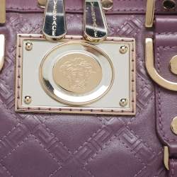 Pre Owned حقيبة ساتشل فيرساتشي سناب اوت اوف ايت جلد لامع مبطن بيج صغيرة