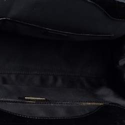 Pre Owned حقيبة فيرساتشي سناب أوت أوف إيت جلد أسود لامع