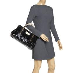 Pre Owned حقيبة فيرساتشي سناب أوت أوف إيت جلد أسود لامع