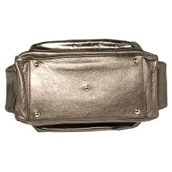 مملوكة مسبقًا Versace Metallic Olive Green Signature Patent and Leather Chain Detail Satchel