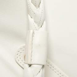 مملوكة مسبقًا حقيبة ساتشل فيرساتشي جلد أبيض مزين ميدوسا بارز