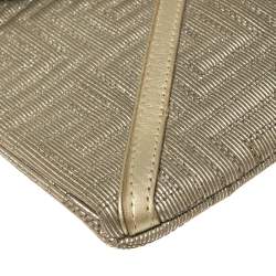 Pre Owned حقيبة كلتش فيرساتشى إينفيلوب جيانى كوتور قماش ذهبى سلسلة