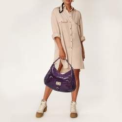 مملوكة مسبقًا Versace Purple Croc Embossed Leather Hobo