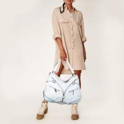 مملوكة مسبقًا Versace White Pebbled Leather Biker Hobo