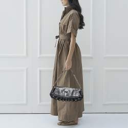 Pre Owned حقيبة كتف فيرساتشي جلد نقشة تمساح لامع أزرق كحلي/أسود 