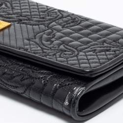 Pre Owned Versace Black Quilted Leather Medusa Chain Clutch