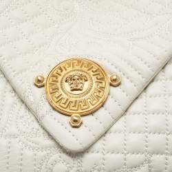 مملوكة مسبقًا Versace White Quilted Leather Embroidered Barocco Shoulder Bag