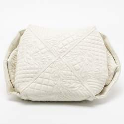 مملوكة مسبقًا Versace White Quilted Leather Embroidered Barocco Shoulder Bag