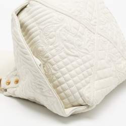 مملوكة مسبقًا Versace White Quilted Leather Embroidered Barocco Shoulder Bag