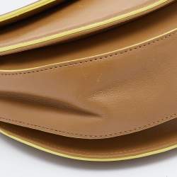 مملوكة مسبقًا Versace Beige Leather Medusa Flap Shoulder Bag